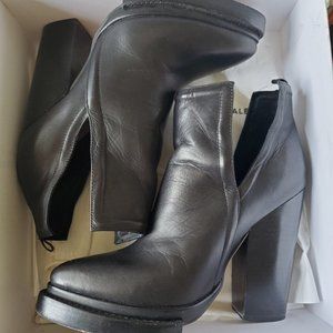 JEFFREY CAMPBELL Leather Booties Western V Cut Out SZ 8.5 Platform Chunky Heel